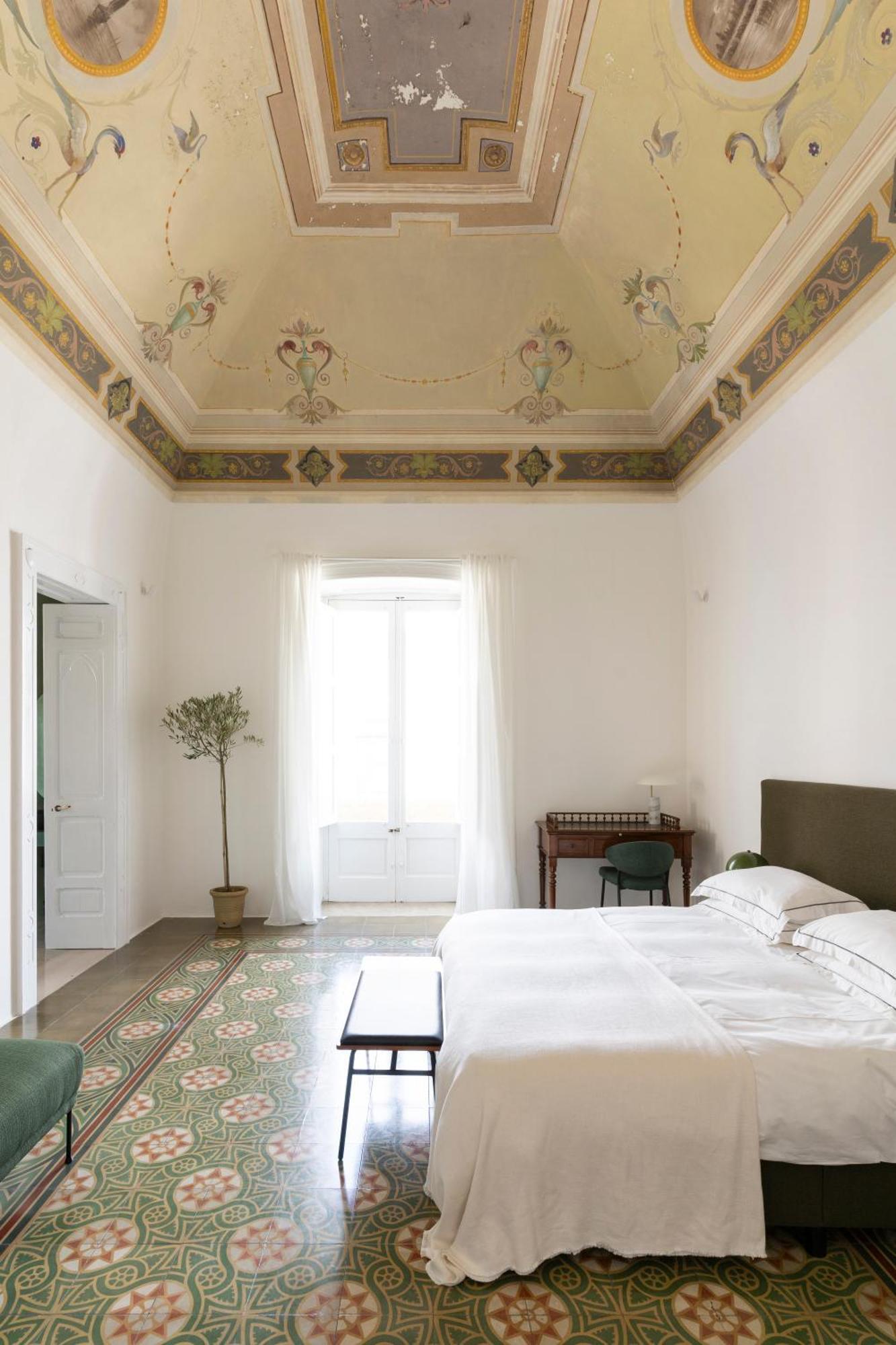 Palazzo Piccinno Парабита Экстерьер фото